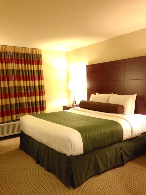 Boarders Inn & Suites By Cobblestone Hotels - ออชคอช ห้อง รูปภาพ