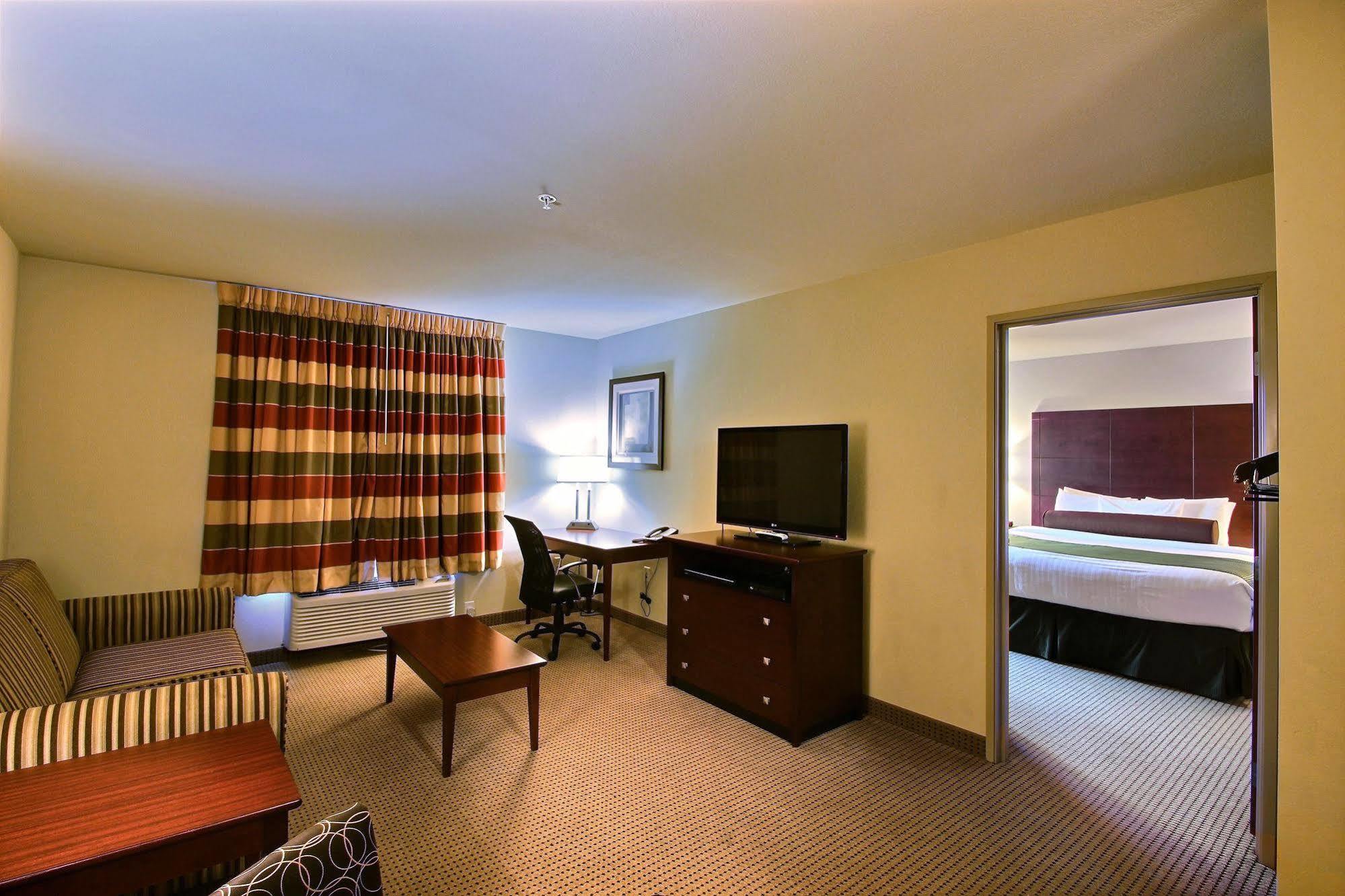 Boarders Inn & Suites By Cobblestone Hotels - ออชคอช ภายนอก รูปภาพ